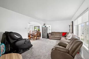 165 E Golden Ln, Oak Creek, WI 53154 - Photo 5