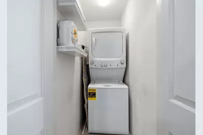 1712 N Marshall St, Milwaukee, WI 53202 - Photo 17
