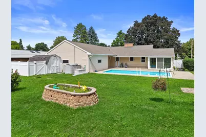 S21W23053  Hillside Dr, Waukesha, WI 53186 - Photo 41