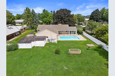 S21W23053  Hillside Dr, Waukesha, WI 53186 - Photo 49