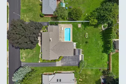S21W23053  Hillside Dr, Waukesha, WI 53186 - Photo 51
