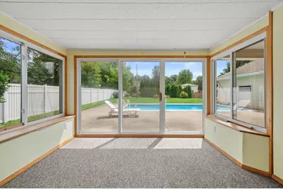 S21W23053  Hillside Dr, Waukesha, WI 53186 - Photo 11