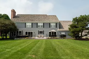 215 E Beechwood Ct, Mequon, WI 53092 - Photo 33