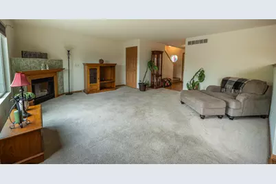 1116  Autumn Dr #1116, West Bend, WI 53090 - Photo 13