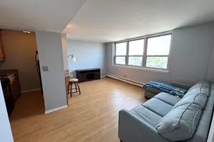 1707 N Prospect Ave, Milwaukee, WI 53202 - Photo 3