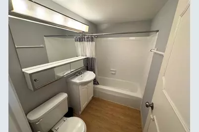 1707 N Prospect Ave #12D, Milwaukee, WI 53202 - Photo 9