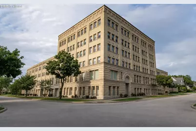 904 E Pearson St #115, Milwaukee, WI 53202 - Photo 1