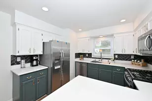 6657 N 53rd St, Milwaukee, WI 53223 - Photo 9