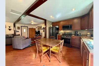 357  Wainwright Ave, Burlington, WI 53105 - Photo 9