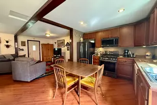 357 Wainwright Ave, Burlington, WI 53105 - Photo 9