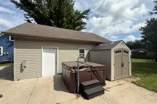 357 Wainwright Ave, Burlington, WI 53105 - Photo 21