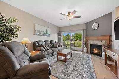 224  Wildflower Cir, Port Washington, WI 53074 - Photo 9
