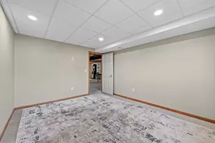 224 Wildflower Cir, Port Washington, WI 53074 - Photo 25