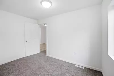 4892 N 26th St, Milwaukee, WI 53209 - Photo 15