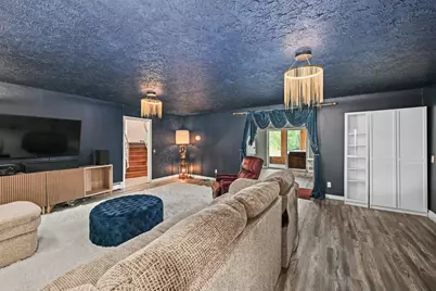 N113W13099  Crestview Dr, Germantown, WI 53022 - Photo 13