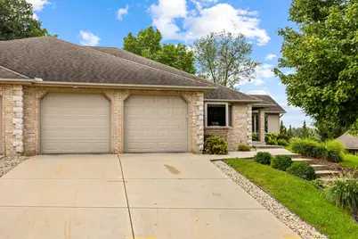 1227 W Sherman Ave, Fort Atkinson, WI 53538 - Photo 3
