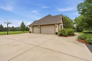 W346S9520 Jericho Ct, Eagle, WI 53119 - Photo 3