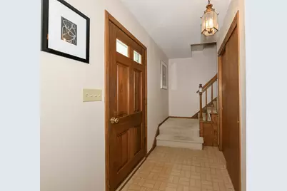 4690  Parkhurst Dr, Brookfield, WI 53045 - Photo 7
