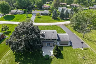 4690 Parkhurst Dr, Brookfield, WI 53045 - Photo 5