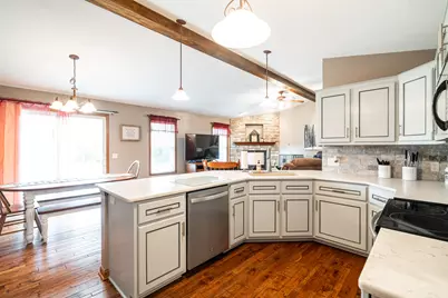 213  Gosdeck Ln, Johnson Creek, WI 53038 - Photo 3