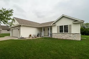 213 Gosdeck Ln, Johnson Creek, WI 53038 - Photo 33