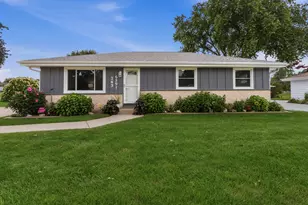 W243N6591 Westhaven Dr, Sussex, WI 53089 - Photo 1
