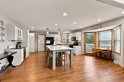 714  Audubon Rd, Howards Grove, WI 53083 - Photo 5