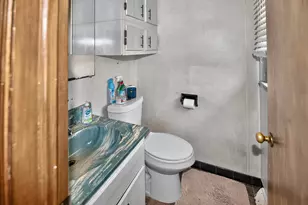 5412 N 103rd St, Milwaukee, WI 53225 - Photo 11