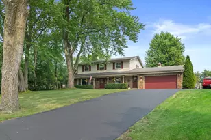 W227S4508 Patricia Ln, Waukesha, WI 53189 - Photo 1