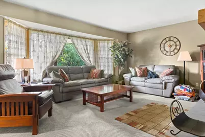 W227S4508  Patricia Ln, Waukesha, WI 53189 - Photo 5