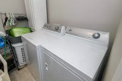 W129N6811  Northfield Dr #107, Menomonee Falls, WI 53051 - Photo 23