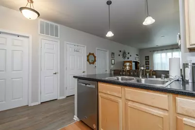 W129N6811  Northfield Dr #107, Menomonee Falls, WI 53051 - Photo 21