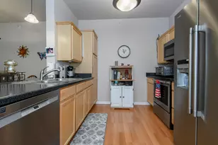 W129N6811 Northfield Dr, Menomonee Falls, WI 53051 - Photo 11