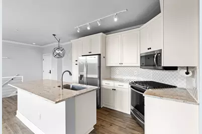 1515 N Van Buren St #403, Milwaukee, WI 53202 - Photo 7