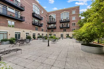1515 N Van Buren St #403, Milwaukee, WI 53202 - Photo 19