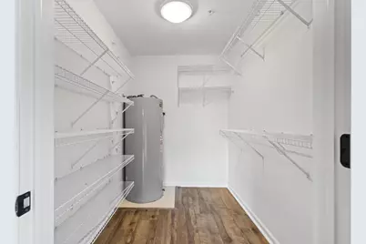 1515 N Van Buren St #403, Milwaukee, WI 53202 - Photo 11