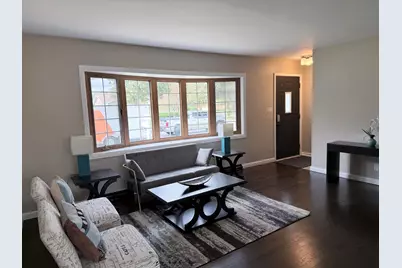 7713 W Verona Ct, Milwaukee, WI 53219 - Photo 5