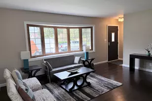 7713 W Verona Ct, Milwaukee, WI 53219 - Photo 5