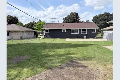 7713 W Verona Ct, Milwaukee, WI 53219 - Photo 25