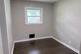 7713 W Verona Ct, Milwaukee, WI 53219 - Photo 15