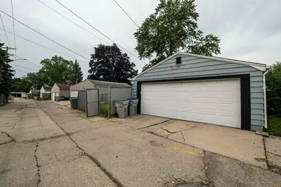 3034 S 68th St, Milwaukee, WI 53219 - Photo 25