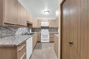 1255 N Sunnyslope Dr, Racine, WI 53406 - Photo 11