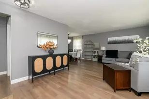 5515 N Shasta Dr, Glendale, WI 53209 - Photo 5