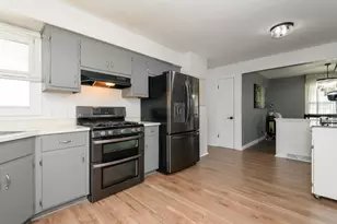 5515 N Shasta Dr, Glendale, WI 53209 - Photo 11