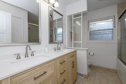 5515 N Shasta Dr, Glendale, WI 53209 - Photo 21