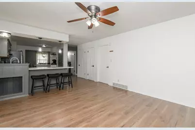 5515 N Shasta Dr, Glendale, WI 53209 - Photo 15