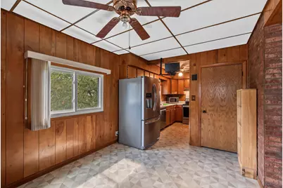 355 W State St, Hartford, WI 53027 - Photo 9