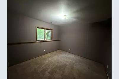 2568  Pebble Valley Rd, Waukesha, WI 53188 - Photo 23