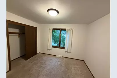 2568  Pebble Valley Rd, Waukesha, WI 53188 - Photo 11