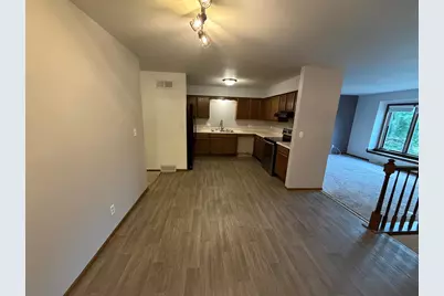2568  Pebble Valley Rd, Waukesha, WI 53188 - Photo 7